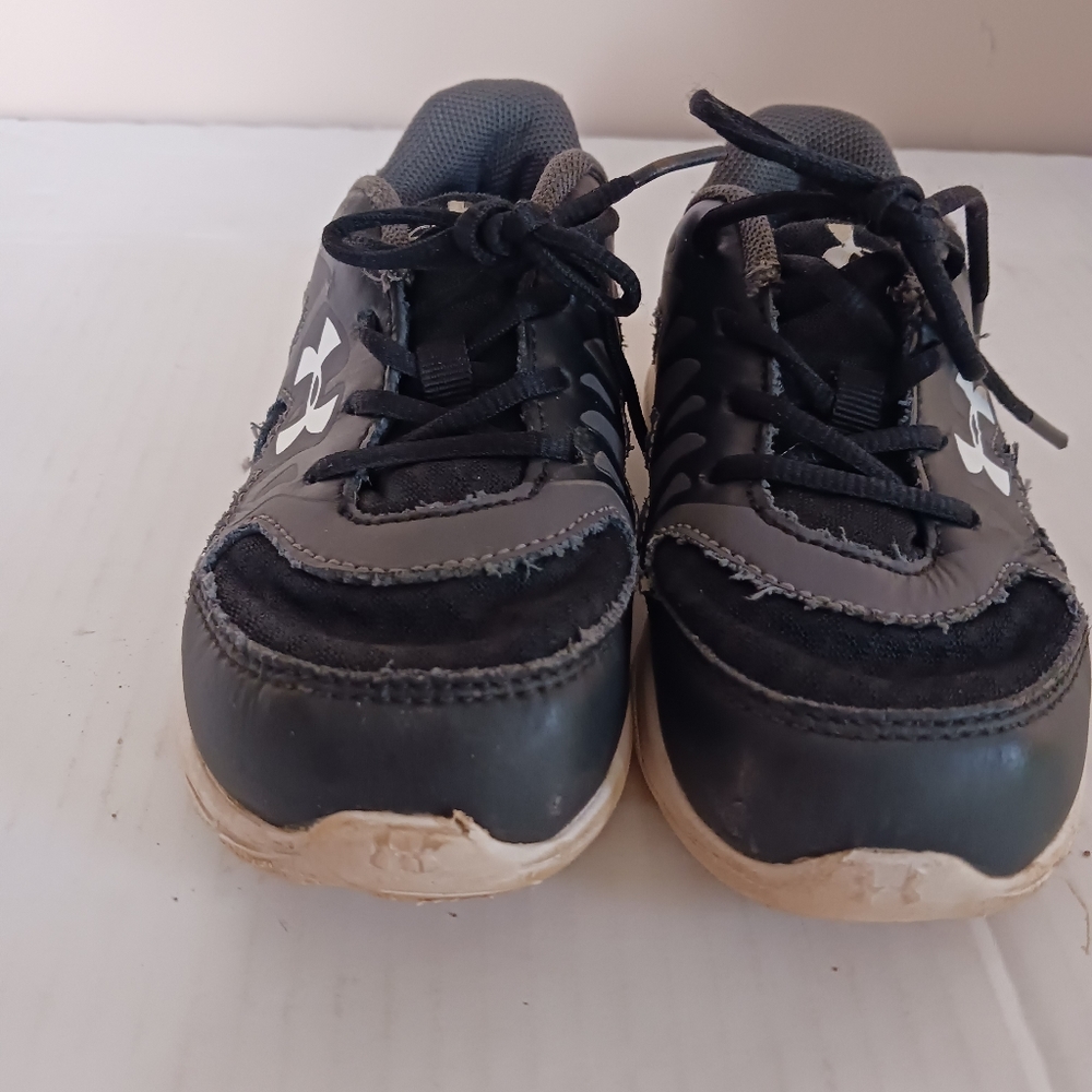 Under Armor Black Toddler Youth Sneakers Shoes Size 8 Lace Up Everyday - Picture 2 of 9